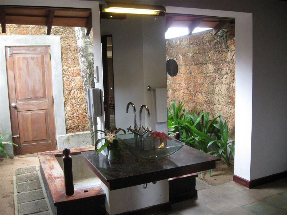 Kosgoda Beach Resort Exterior photo